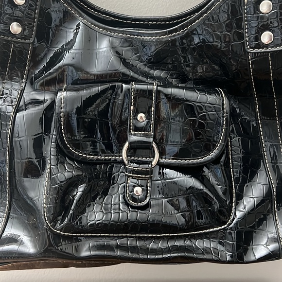Black patent faux leather purse - Picture 2 of 6